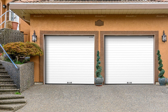 Секционные гаражные ворота Doorhan RSD01 BIW (3300х1900) - фото