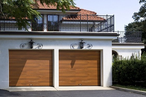 Секционные гаражные ворота Doorhan RSD01 BIW (2300х2600) - фото