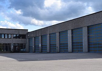 Промышленные ворота с панорамным остеклением Doorhan ISD02 (4800х3000)